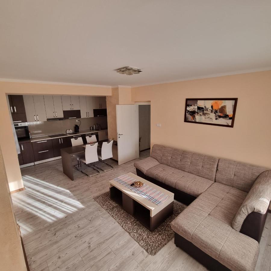 Koks Apartmans Subotica Bagian luar foto